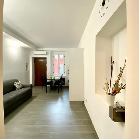 Porta Venezia Apartment *